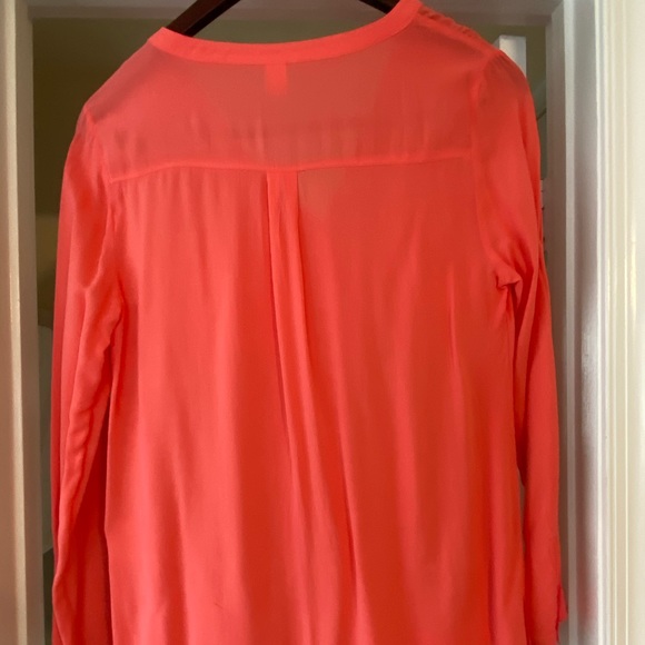 Old Navy blouse - Picture 2 of 4